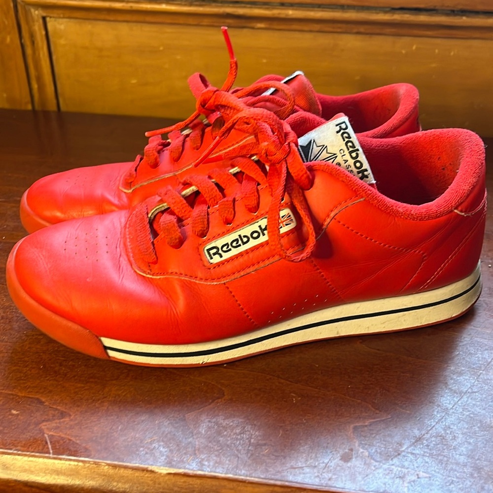 Reebok women’s red Princess training shoe Techy Red sz 8.5